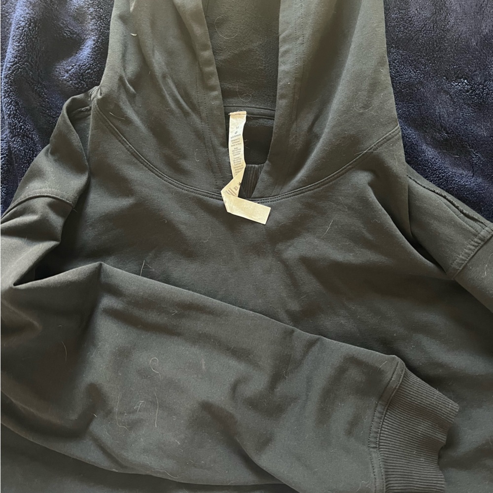 lululemon cropped hoodie